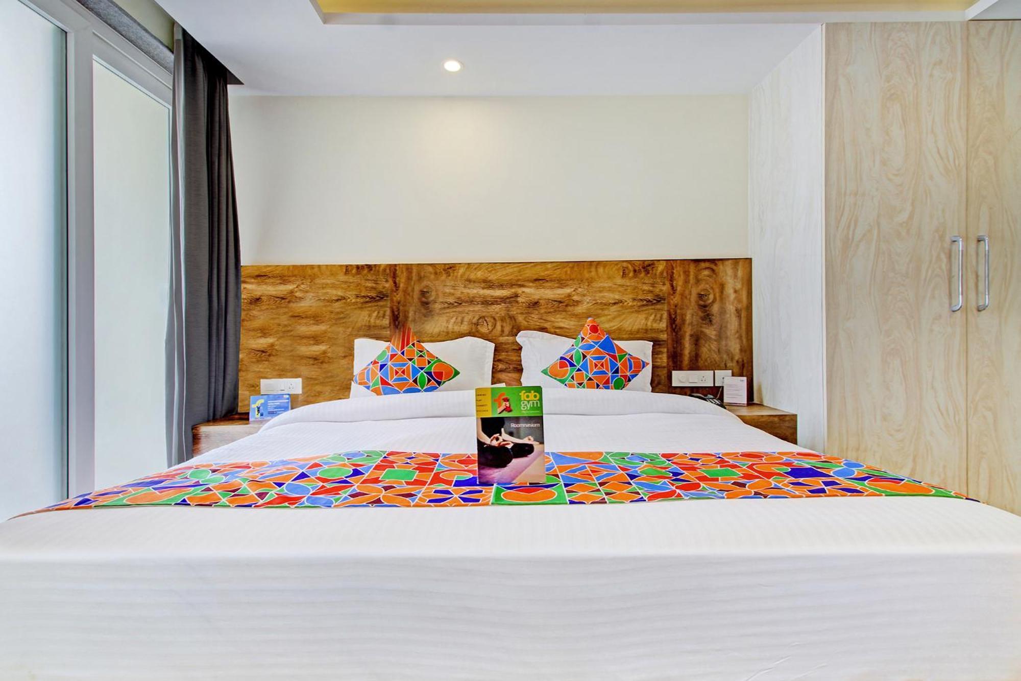 Fabhotel Soft Petals غورغاون المظهر الخارجي الصورة