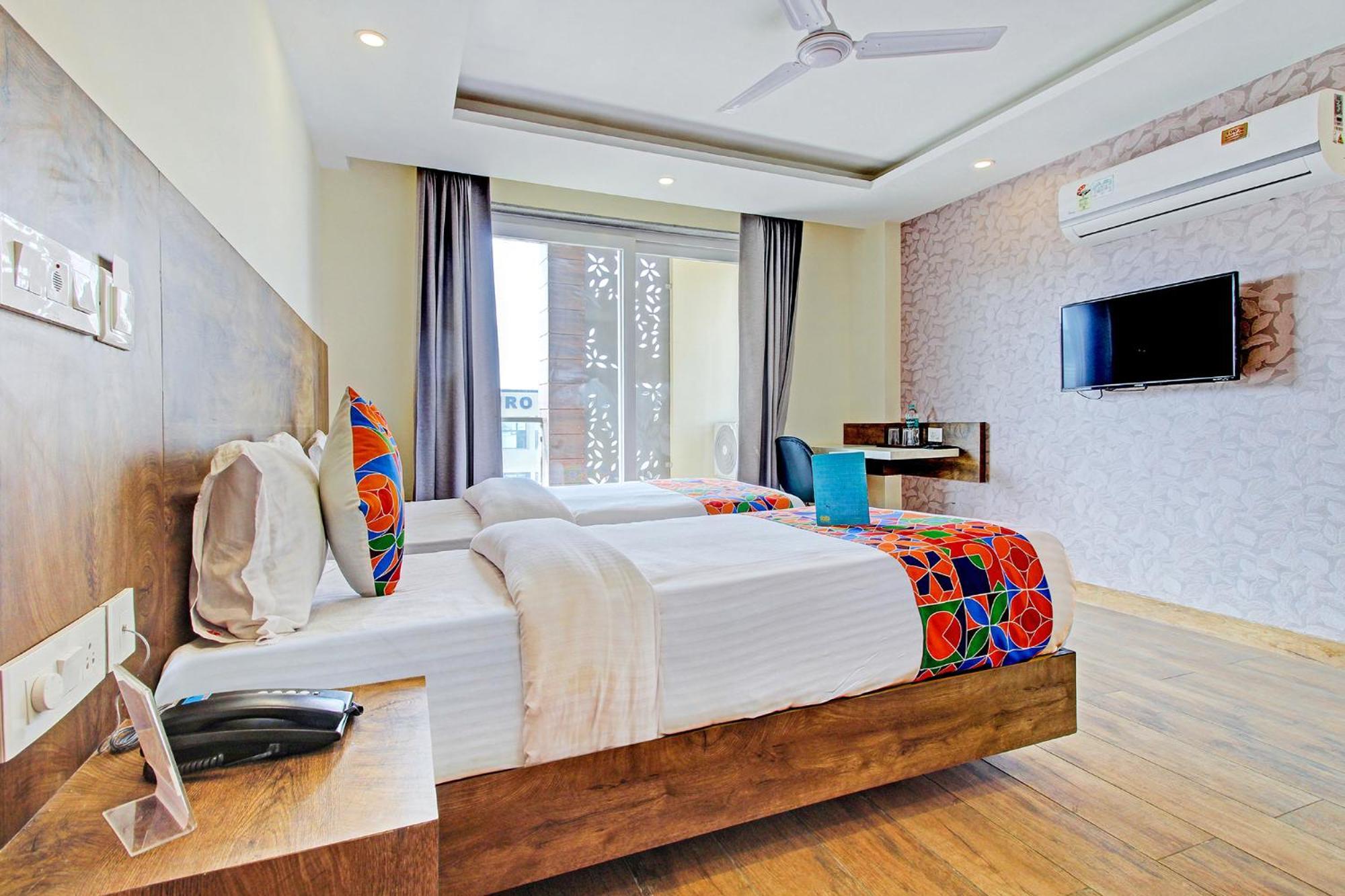 Fabhotel Soft Petals غورغاون المظهر الخارجي الصورة